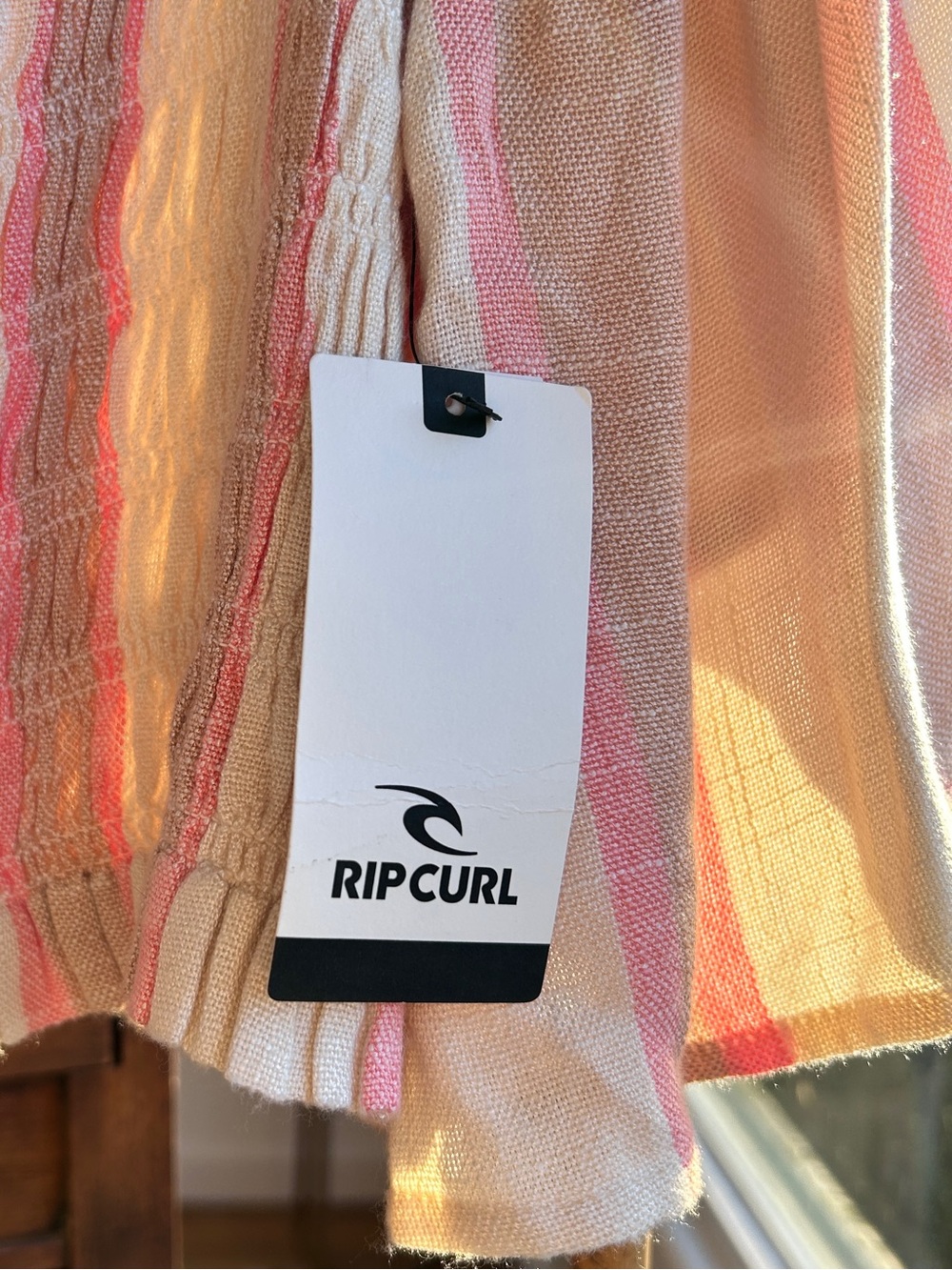 Rip Curl Pink & Cream Striped Off-Shoulder Smocked Crop Top size XL Size - Picture 2 of 10